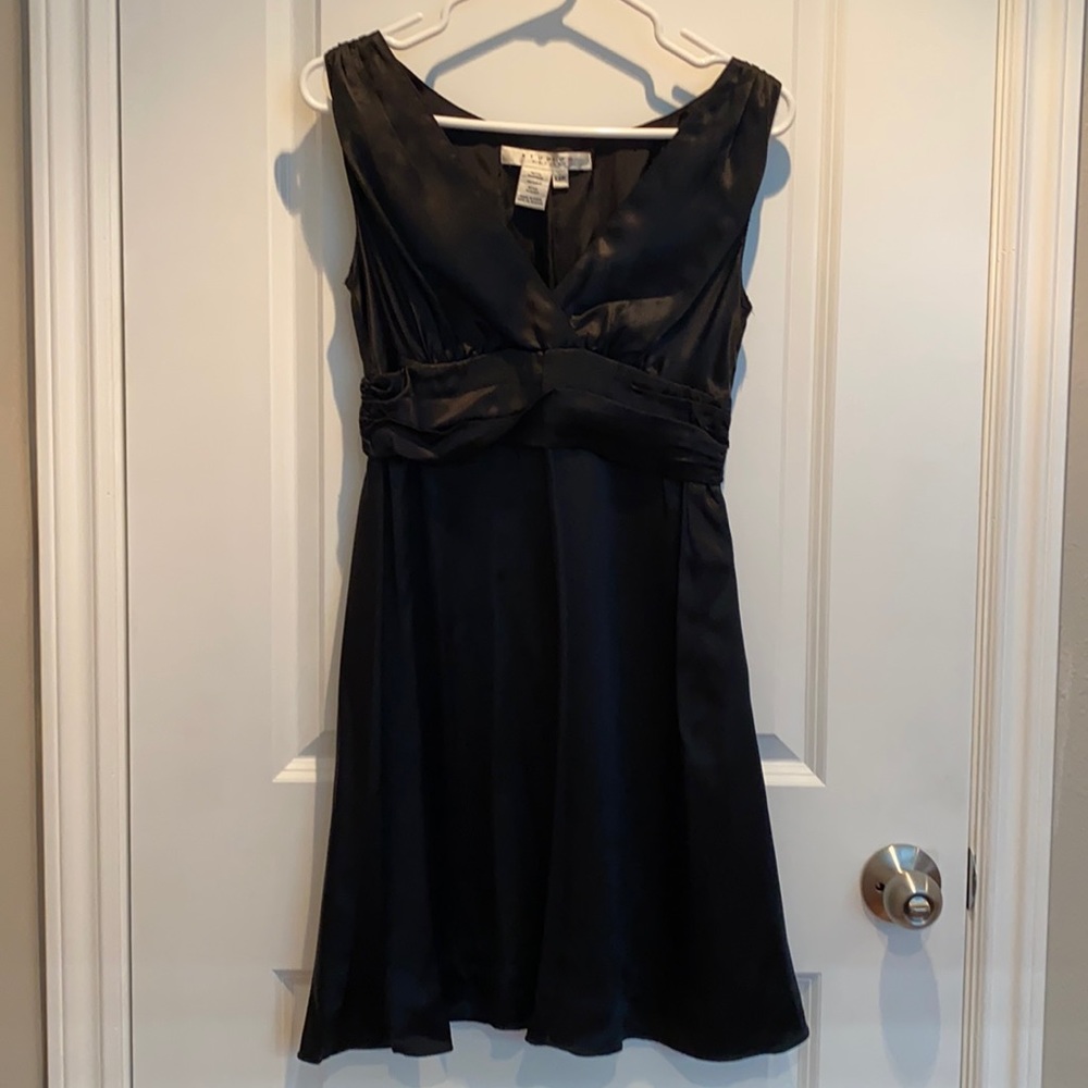 Women Sleeveless Satin Dress